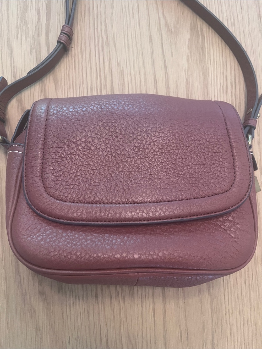 J. Crew Signet Flap Crossbody Bag in Pebbled Italian Leather Roasted Chestnut - Picture 2 of 5